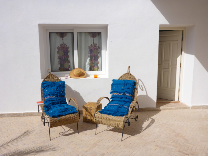 Innenhof der Villa mit Eingang zu einem der insgesamt vier Zimmer